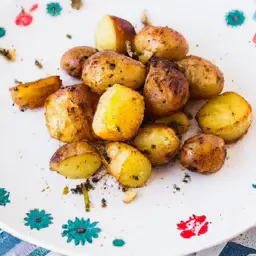 Teaser Image: Garlic Herb Roasted Potatoes